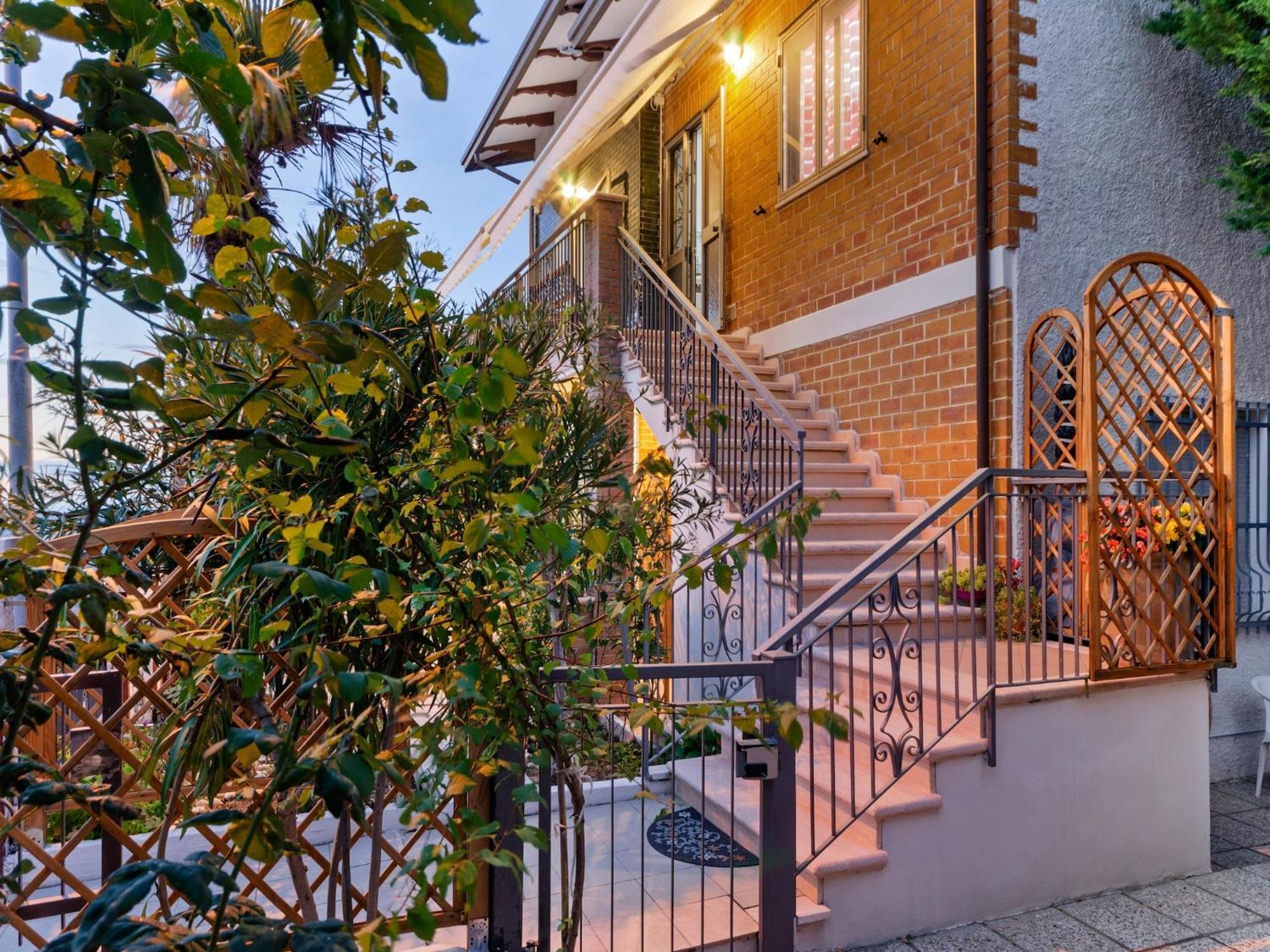 Pleasant Apartment With Courtyard Saludecio Zewnętrze zdjęcie