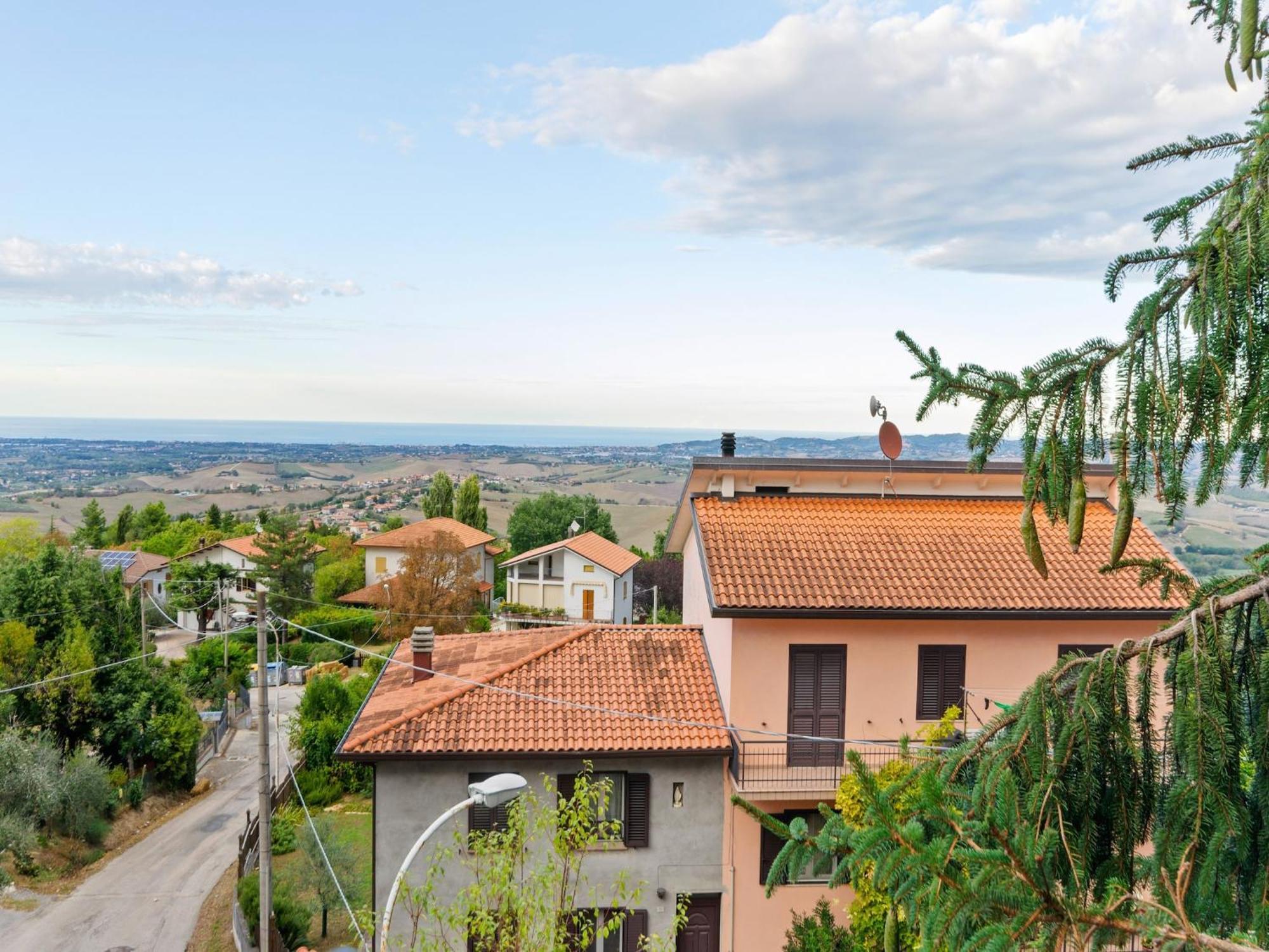Pleasant Apartment With Courtyard Saludecio Zewnętrze zdjęcie