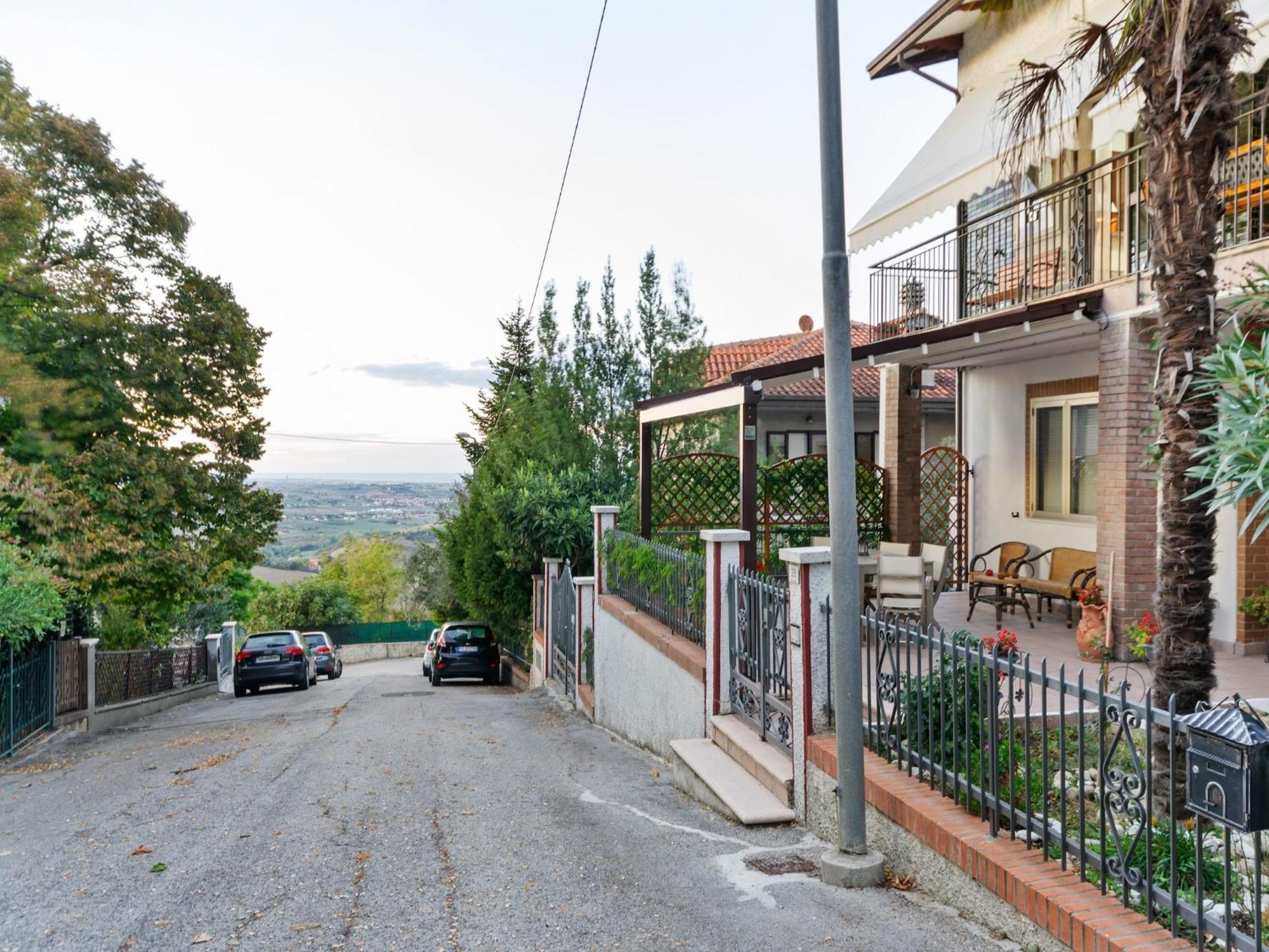 Pleasant Apartment With Courtyard Saludecio Zewnętrze zdjęcie