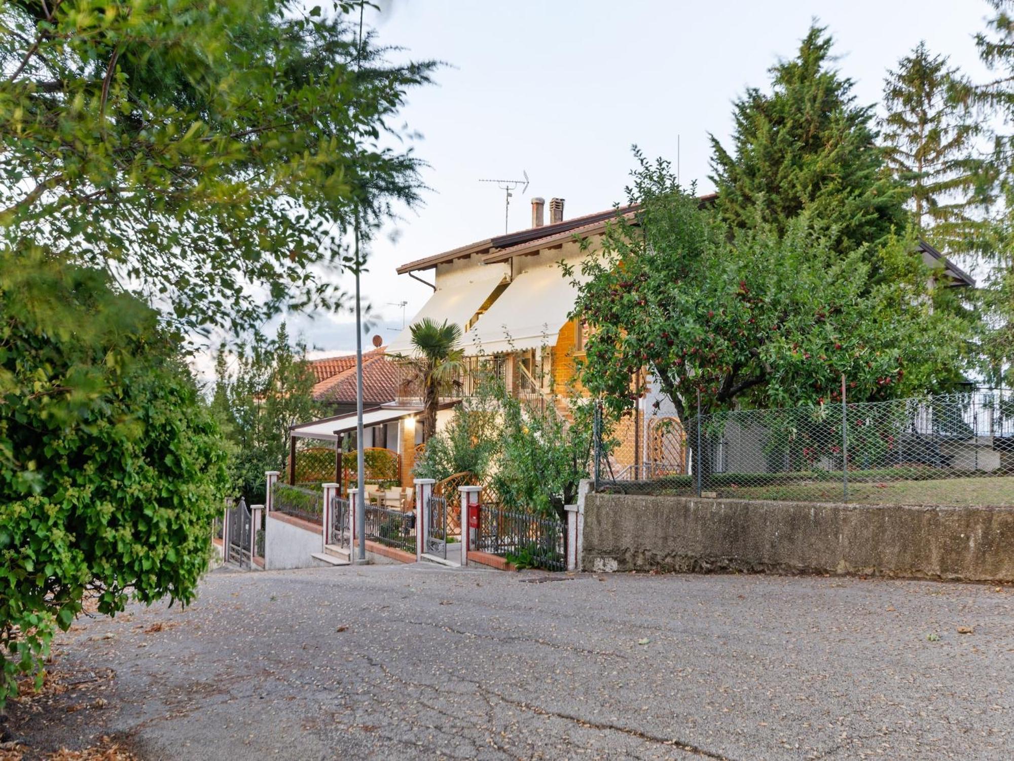 Pleasant Apartment With Courtyard Saludecio Zewnętrze zdjęcie